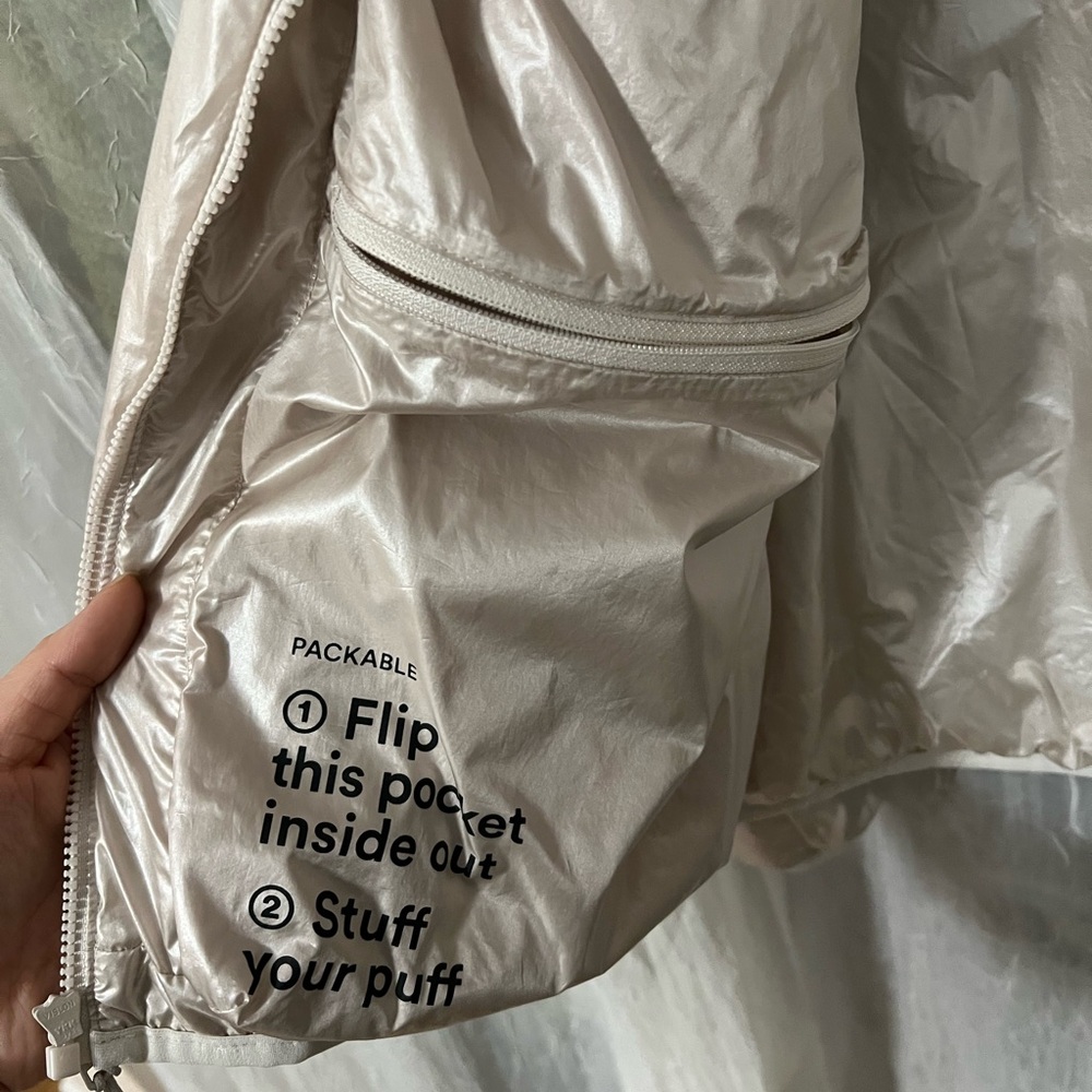 Aritzia TNA pillow puff - Picture 5 of 6